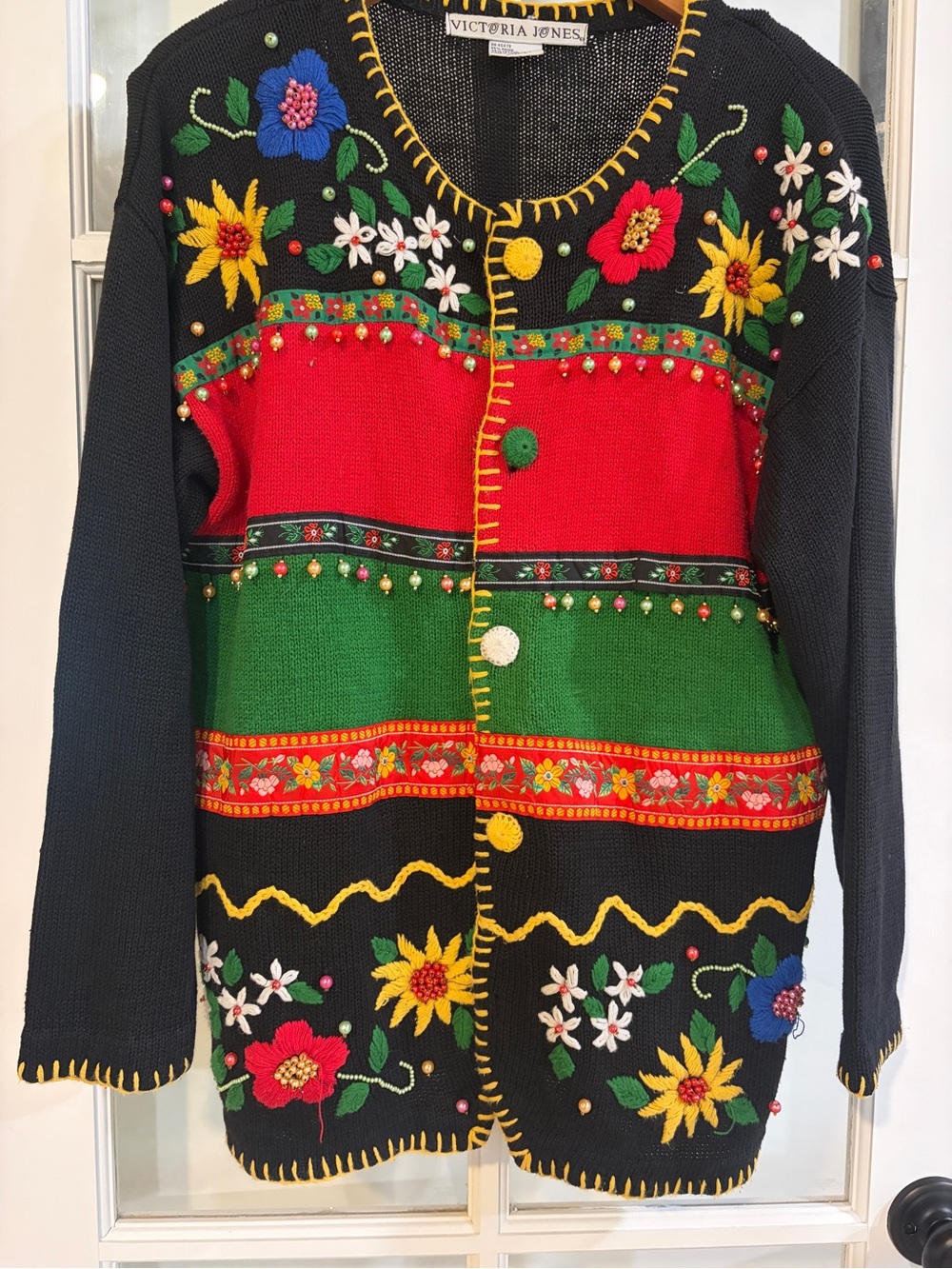 Victoria Jones Vintage Floral Sunflower Sweater Red Green Bright Colorful Knit